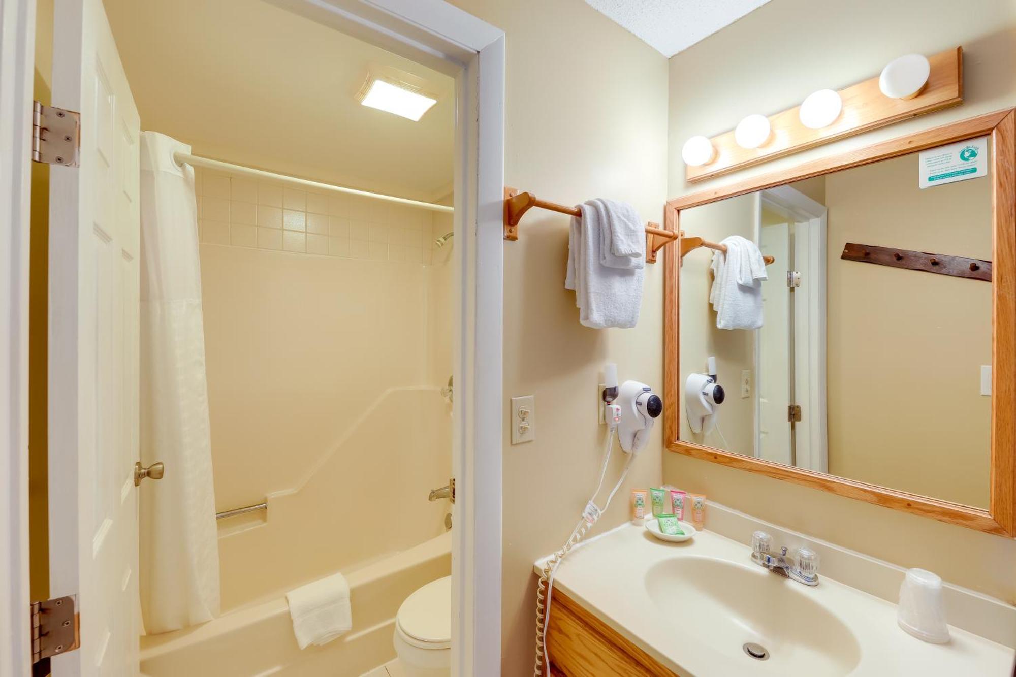 North Conway Condo With Pool Access 2 Mi To Skiing Exterior photo